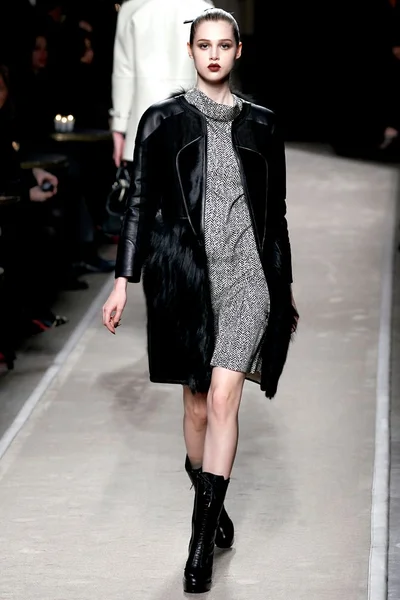 Look 8